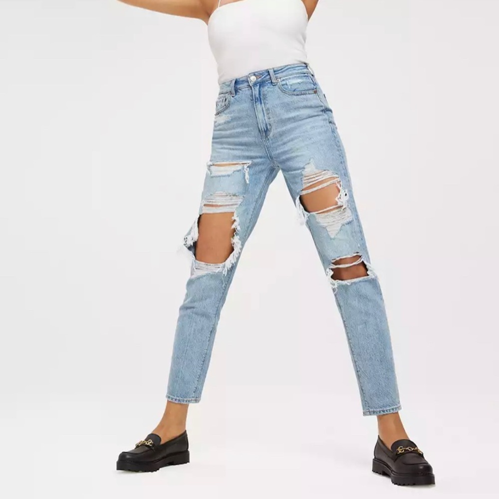 High Waisted American Eagle Mom Jeans